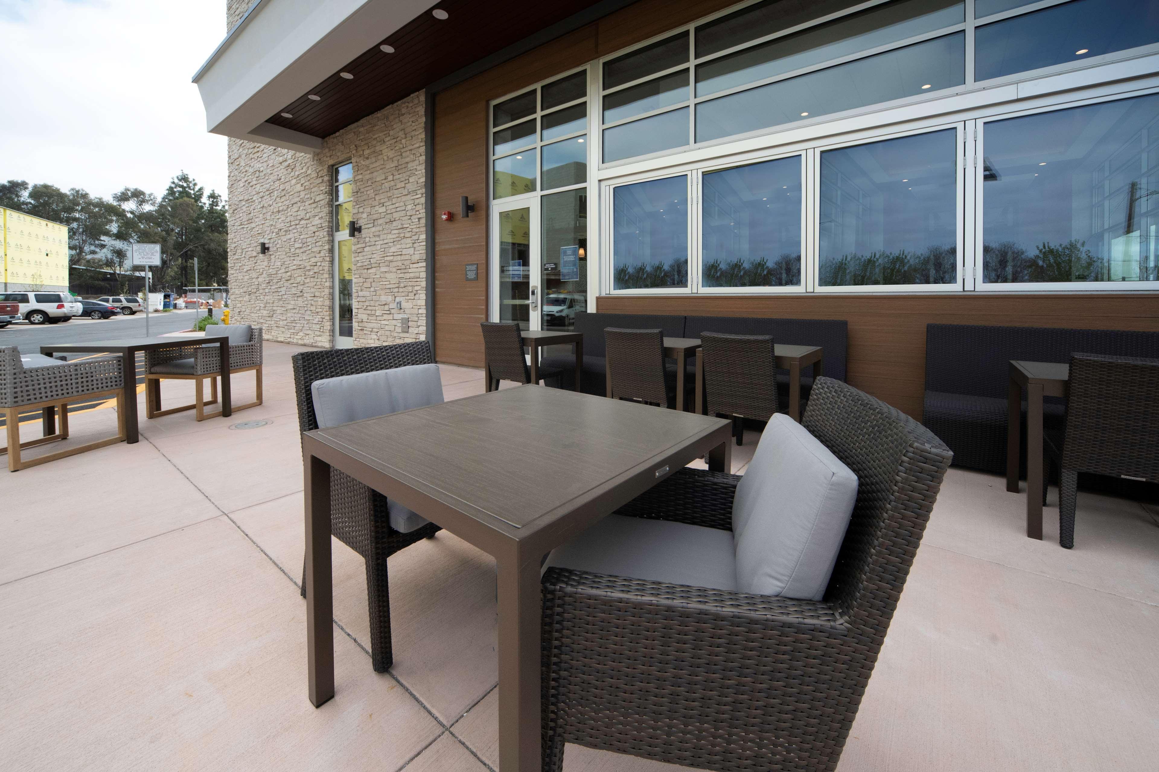 Hilton Garden Inn Fremont Milpitas Exterior photo