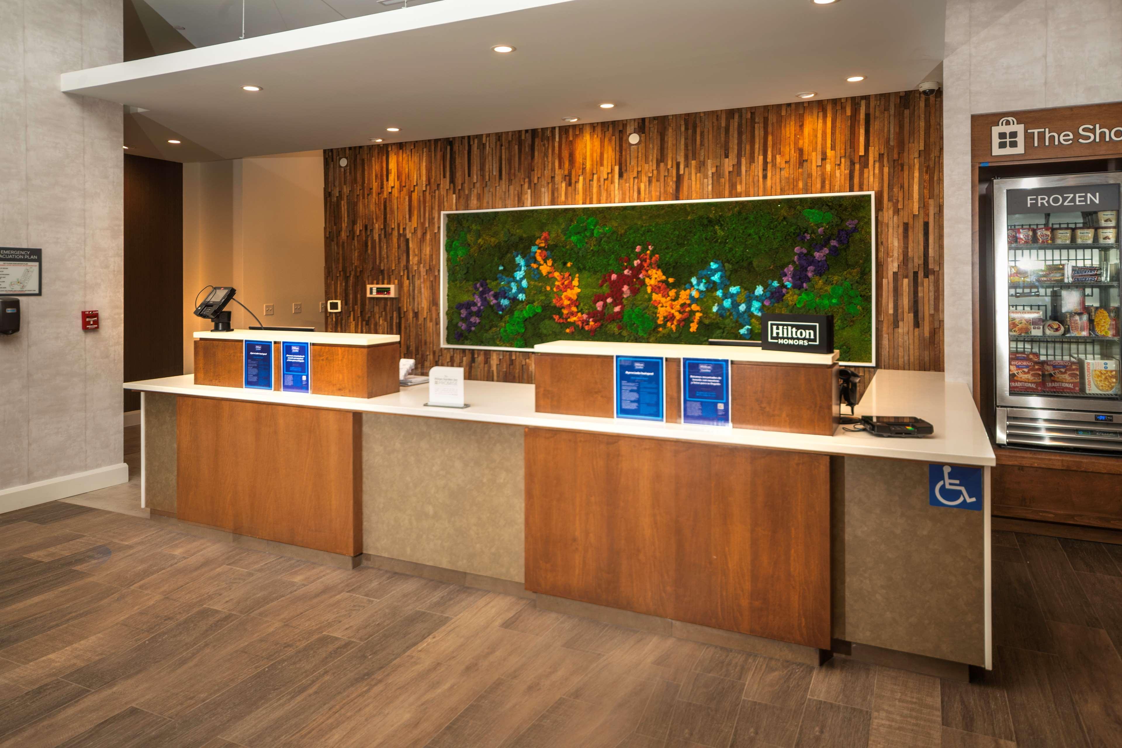 Hilton Garden Inn Fremont Milpitas Exterior photo