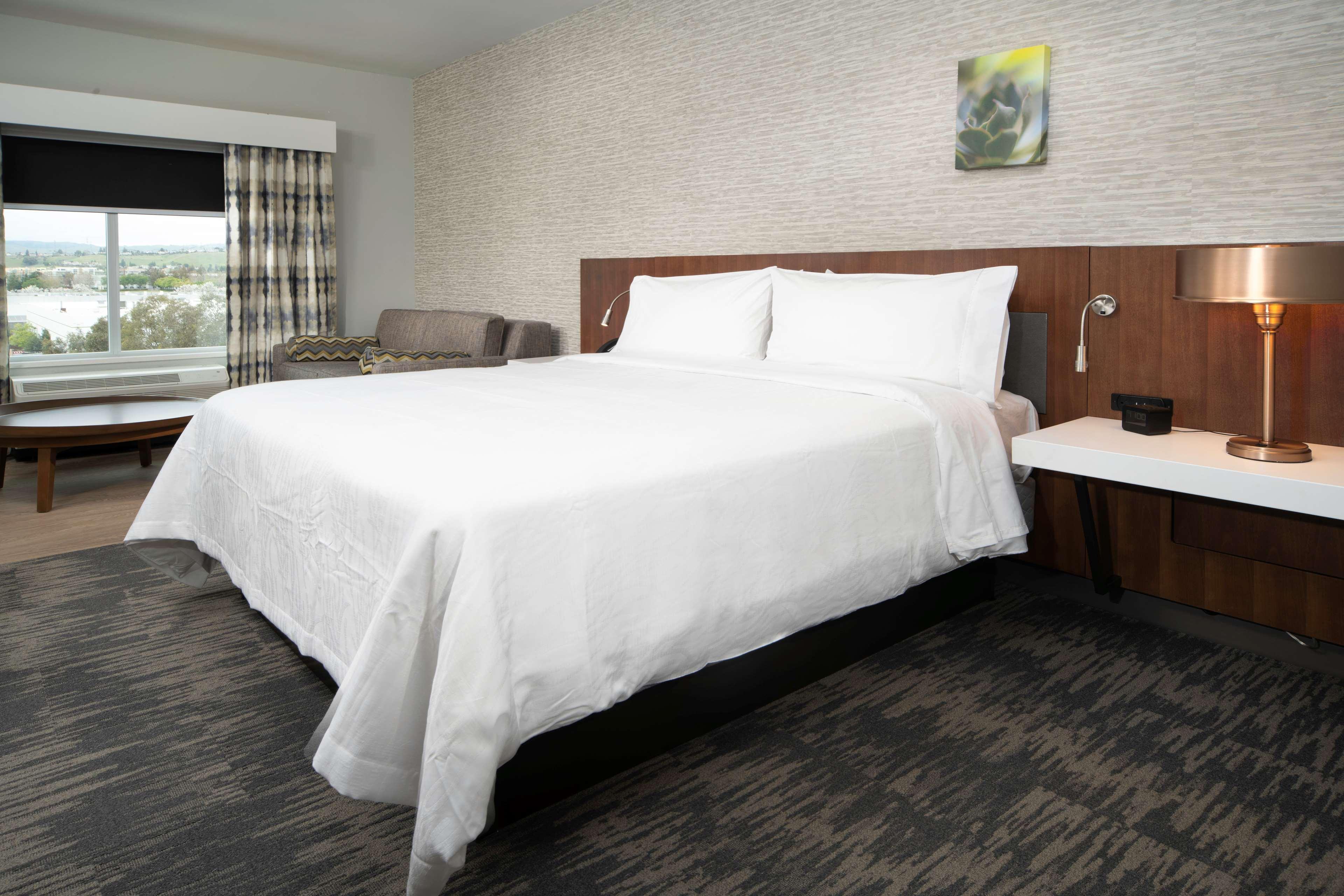 Hilton Garden Inn Fremont Milpitas Exterior photo