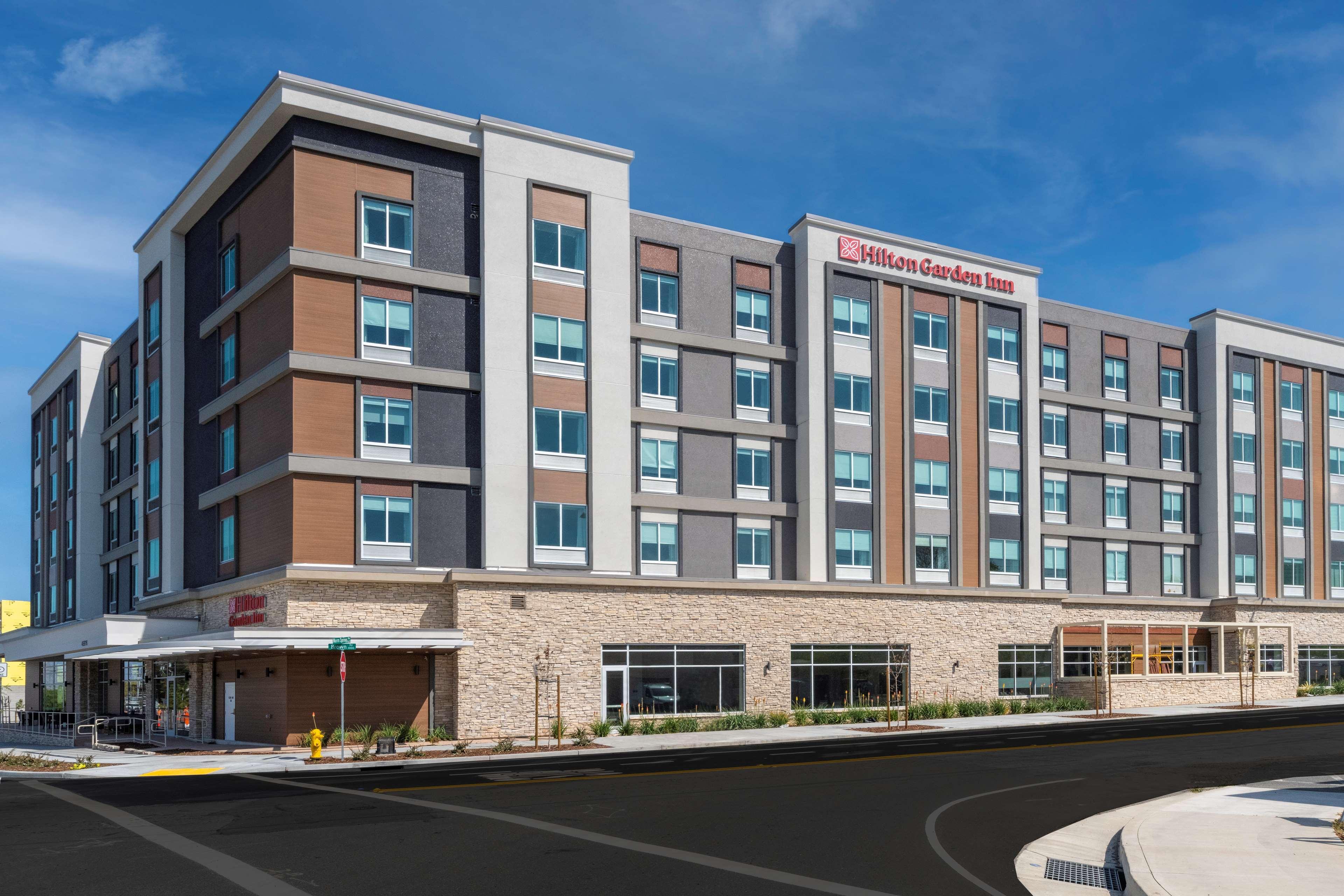Hilton Garden Inn Fremont Milpitas Exterior photo